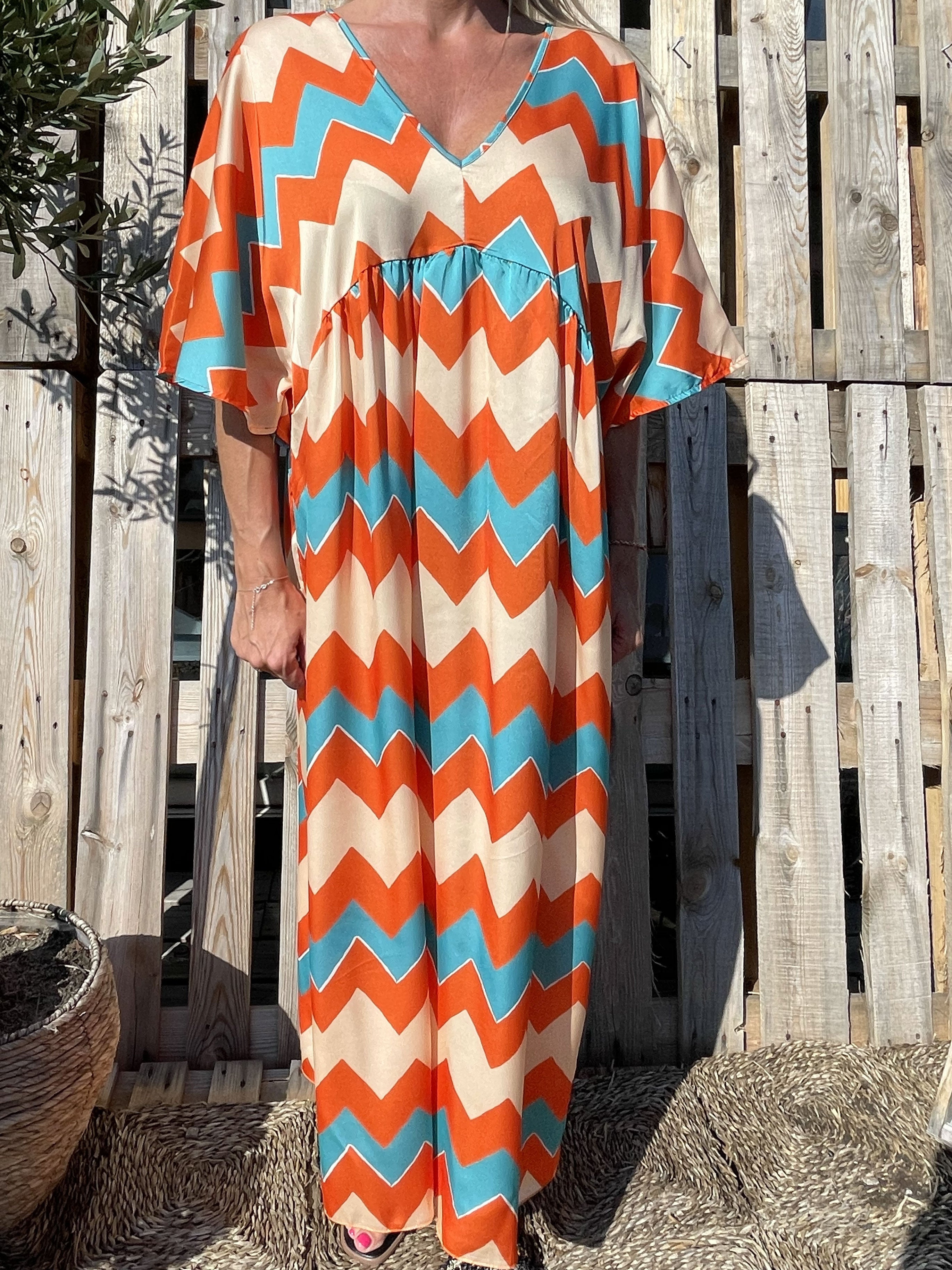 Johanna - Fin kjole med zigzag mønster